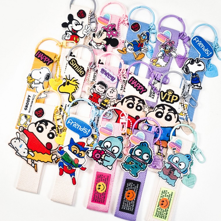 Kitsch Teen Nhiều Màu Sắc Disney Snoopy Crayon Shin-chan Hangyo-dong Nhân Vật Charm Trái Tim Dây Đeo Móc Khóa 15 Loại