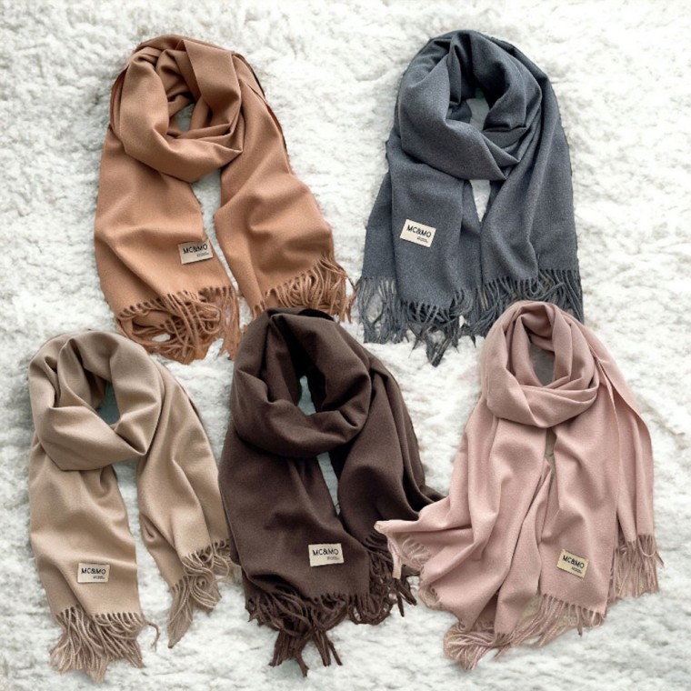 Khăn quàng cổ dài phong cách cashmere