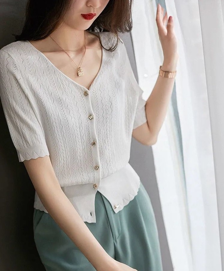 G126034 Áo thun dệt kim cardigan cổ chữ V đục lỗ