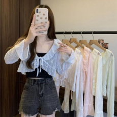 Áo cardigan ren hoa ngắn URD-335