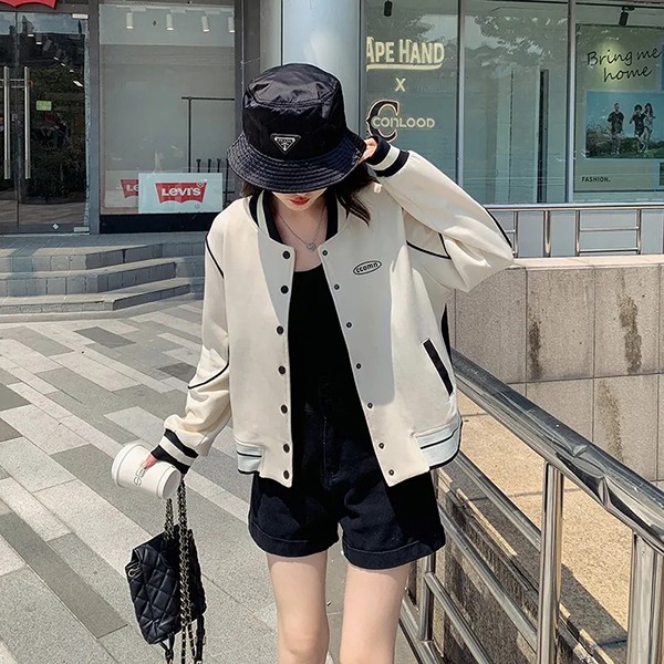 Áo khoác ngắn dài thêu chữ Varsity LK-J013