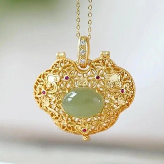 Vòng cổ mặt dây chuyền sapphire gói ngọc bích tự nhiên