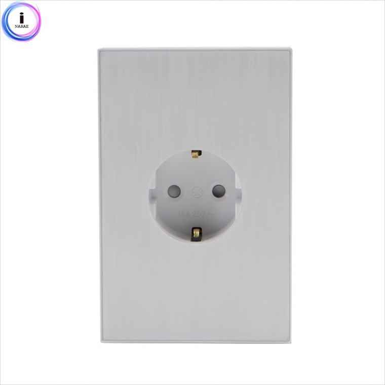 d09 55033 đã mua ổ cắm (deco) 1 cổng màu trắng