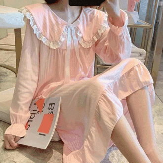 Lovelyz Pyjama Một Mảnh