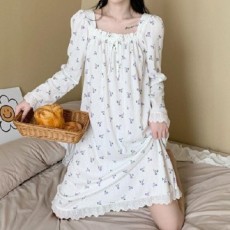 Homewear nữ Bộ đồ ngủ hoa dài tay một mảnh Bộ đồ ngủ màu tím Đảng công chúa Homewear nữ xinh xắn Homewear