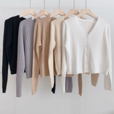 Áo cardigan cổ chữ V sọc rộng cơ bản vừa vặn giữa các mùa