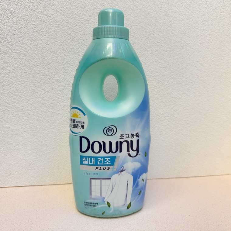 Nước Xả Vải Khô Trong Nhà Downy 1L Fresh Clean đậm đặc cực cao