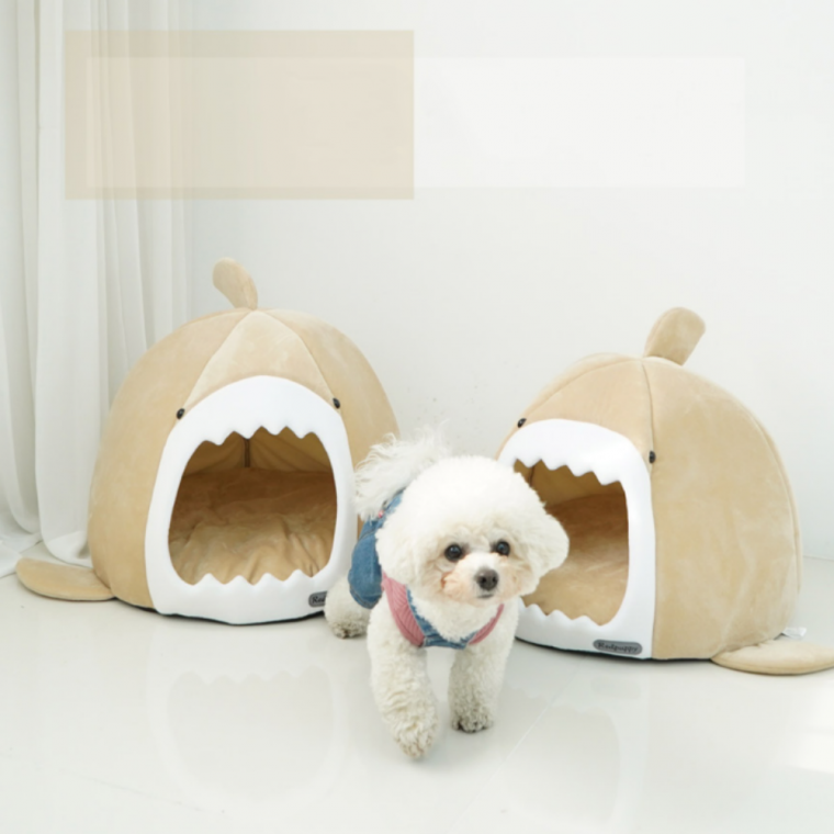 Nhà dành cho chó xinh xắn Wave Shark House (màu be vừa) Sumsum House