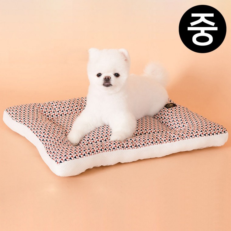 Dog Pose Kangji Bed 365 Daily Bed (Tam giác hai tông màu hồng) (Medium)