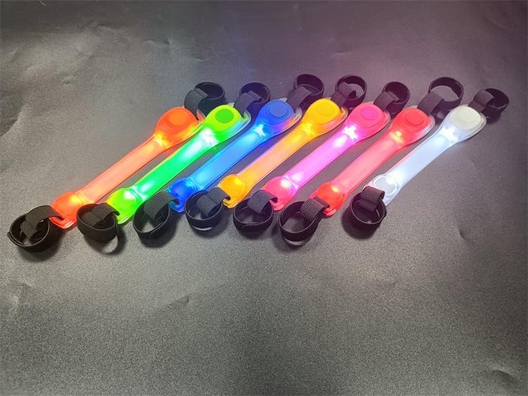 Vòng cổ chó LED Vòng cổ chó phát sáng Velcro Dạ quang