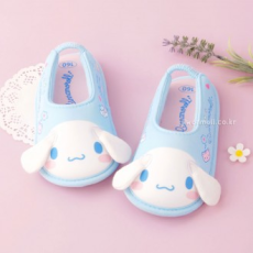 Giày chống trượt ngọt ngào Cinnamoroll